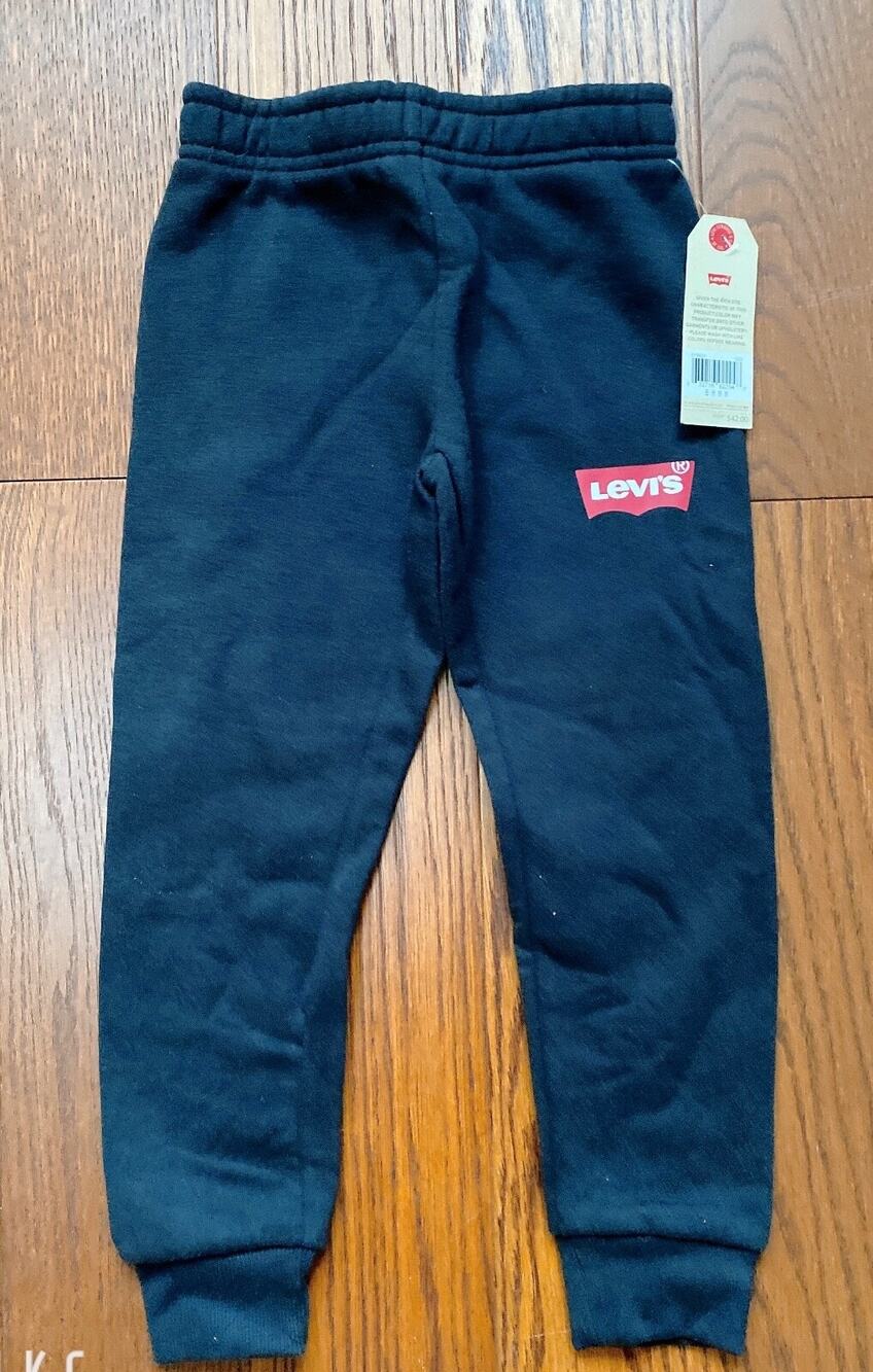 NWT Levi's Boys Black Knit Joggers Elastic Waist 5T Retail $42!